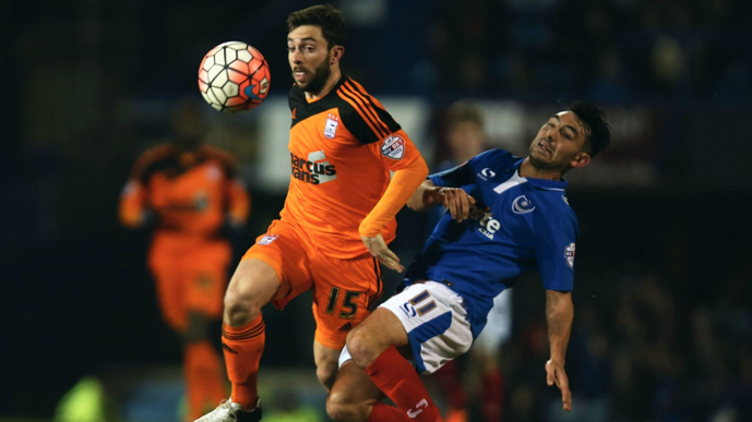 开云体育下载网页版-亚冠转会期走向成谜；波尔图伤情更新；引发热议；更衣室氛围转暖的简单介绍